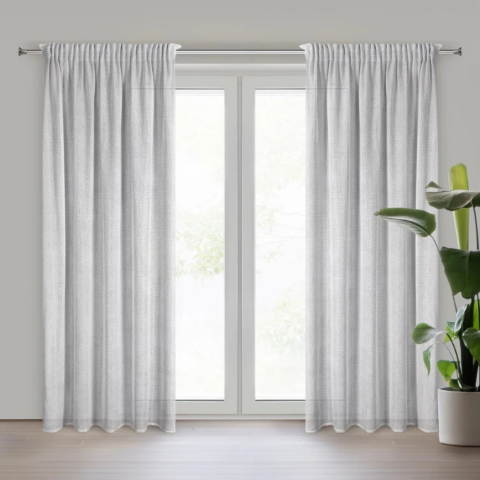 Завеси с мрежест модел